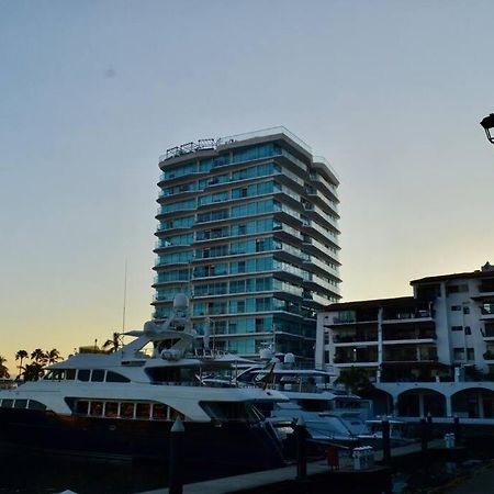 Luxury Condo On The Marina بويرتو فالارتا المظهر الخارجي الصورة