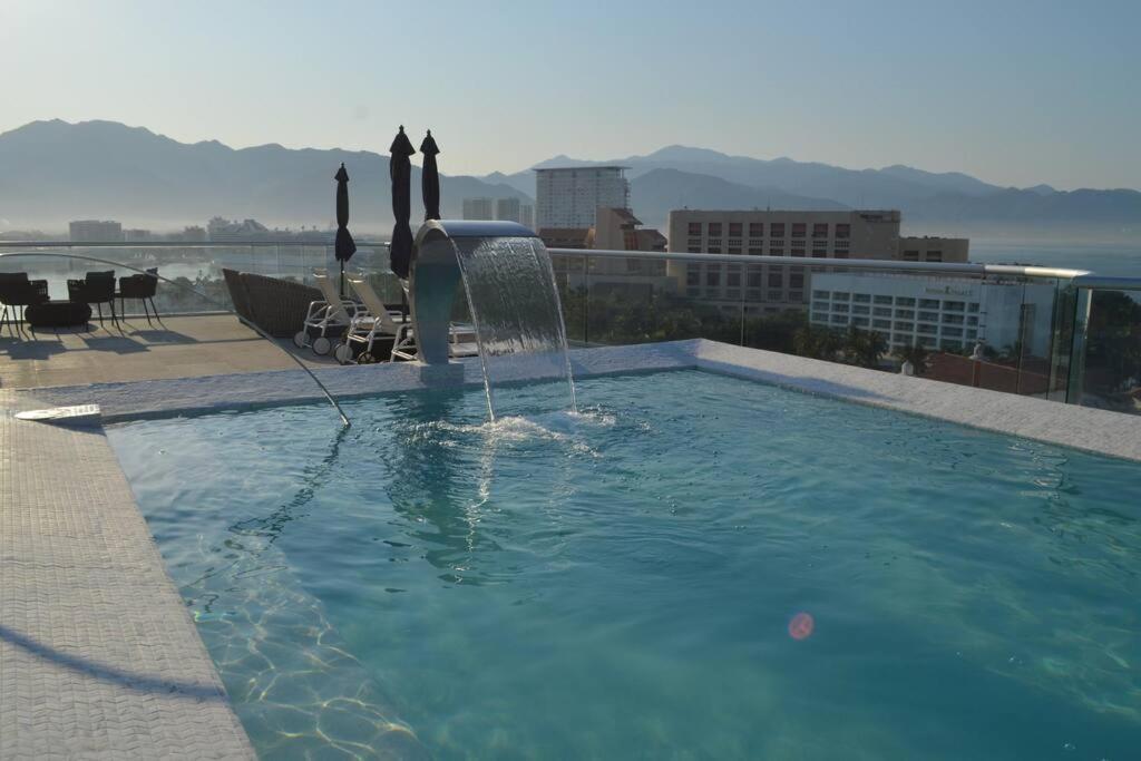 Luxury Condo On The Marina بويرتو فالارتا المظهر الخارجي الصورة