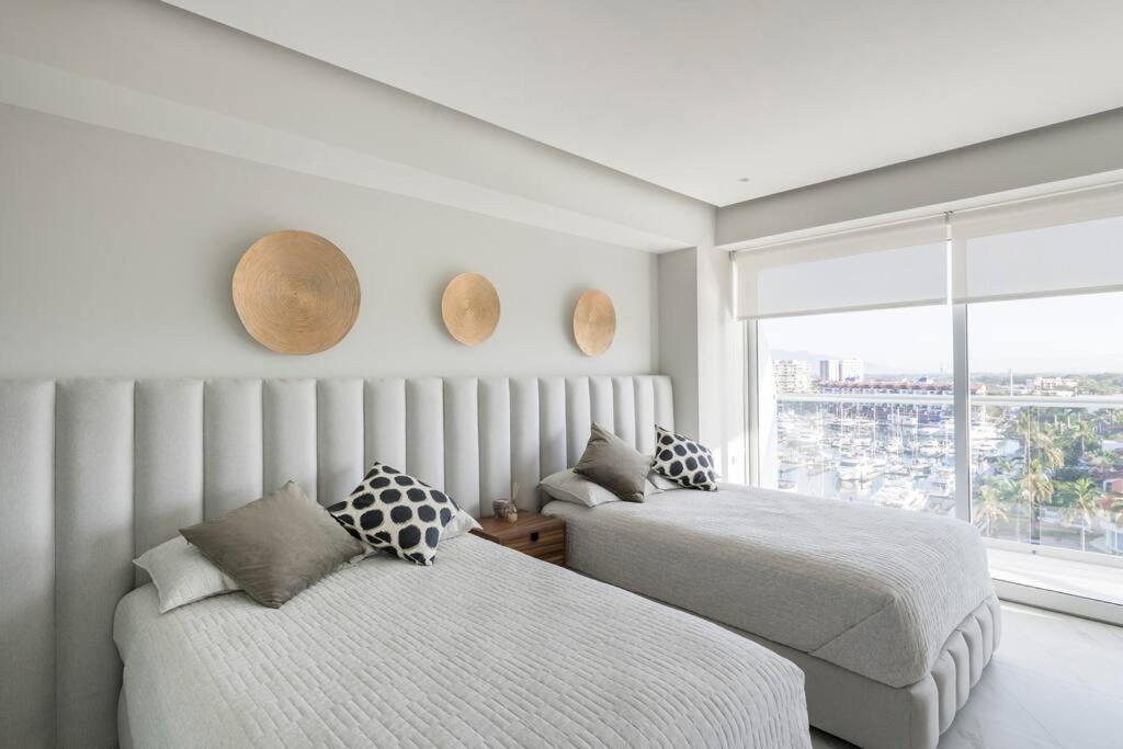 Luxury Condo On The Marina بويرتو فالارتا المظهر الخارجي الصورة